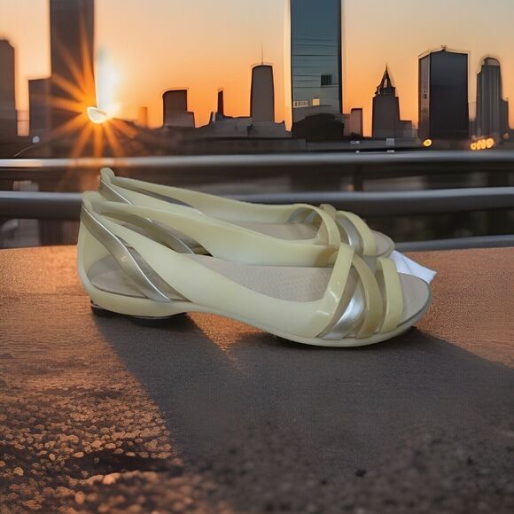 Crocs Flats Womens 7 Isabella Huarache 2 Metallic Yellow Open Toe Boho Comfort - Picture 4 of 9